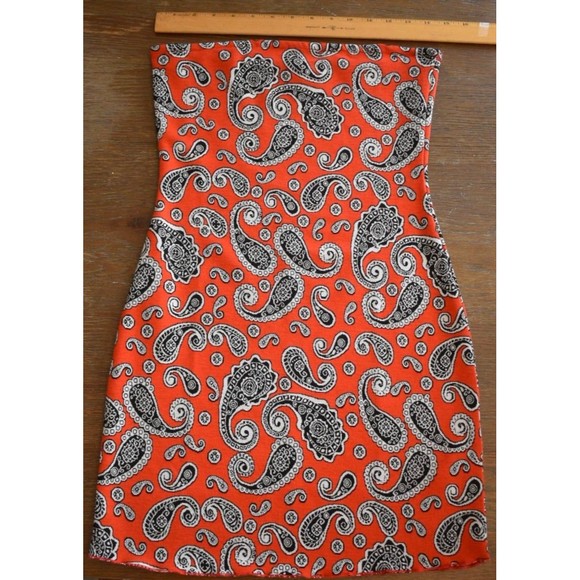 Urban Outfitters Orange/Red Paisley Print Strapless Tube Knit Dress - Picture 4 of 6
